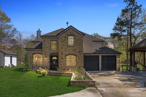 Homes For Sale - 826 Oak Bend Loop<br/> Cleveland, TX 77328