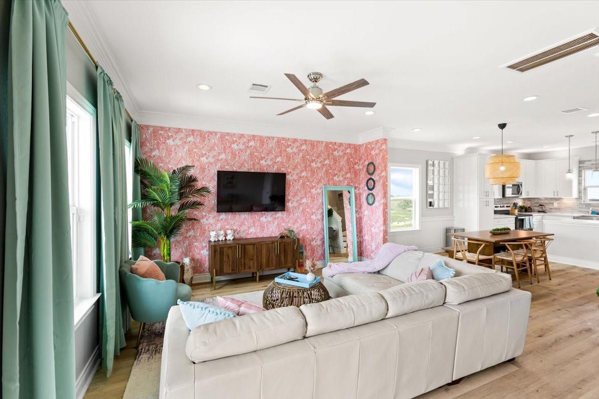 23114 Miramar Circle