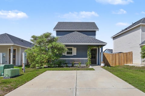 Photo of 16516 Jasmine Marie Place, Conroe, TX 77306 (MLS # 54294582)