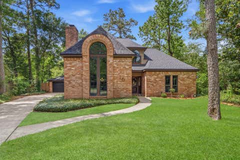 Photo of 16 Gilcrest Forest Court, The Woodlands, TX 77381 (MLS # 18079891)