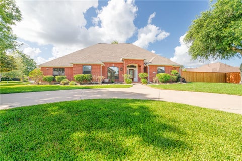 Tiny photo for 203 Canyon Oak Drive, Lake Jackson, TX 77566 (MLS # 31792131)