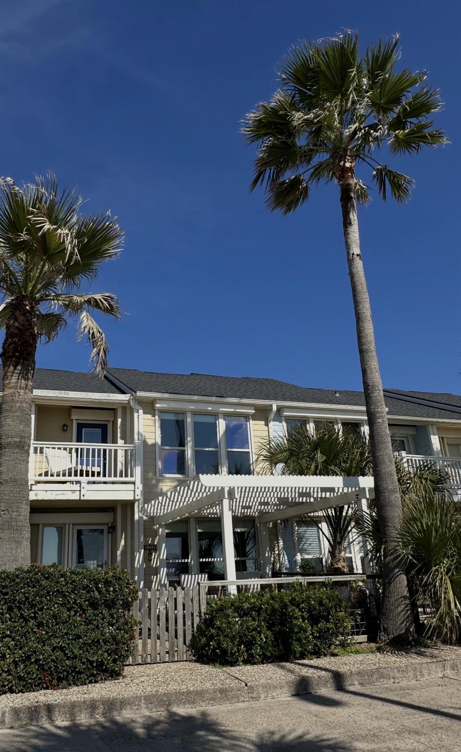 8302 Seawall Boulevard 4