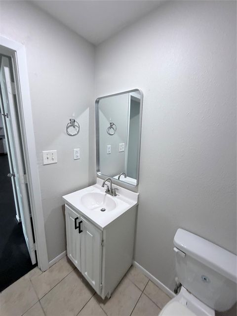 Tiny photo for 866 N Victory Drive, Houston, TX 77088 (MLS # 34080899)