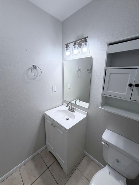 Tiny photo for 866 N Victory Drive, Houston, TX 77088 (MLS # 34080899)