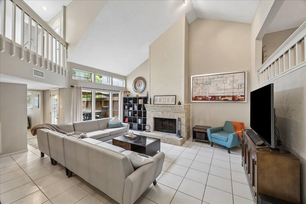 Photo of 2811 Lighthouse Drive, Houston, TX 77058 (MLS # 41135054)