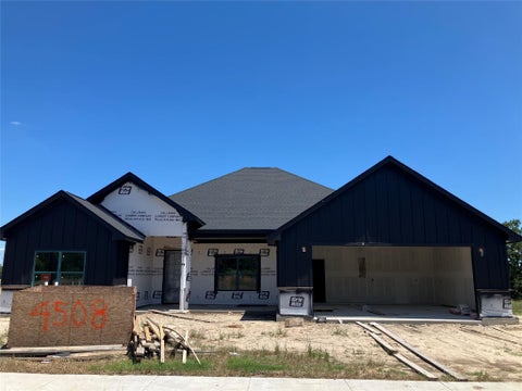 Homes For Sale - 4508 Legendary Drive<br/> College Station, TX 77845