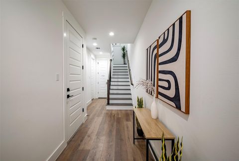 Photo of 1305 E 27th Street #B, Houston, TX 77009 (MLS # 47697311)