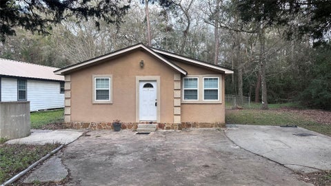 Homes For Rent - 5753 Pinehurst Drive<br/> Montgomery, TX 77316