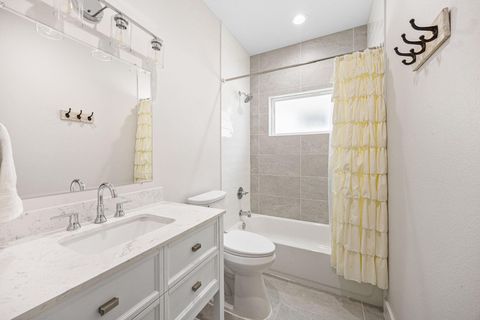 Tiny photo for 317 Sikes Street, Houston, TX 77018 (MLS # 35045550)