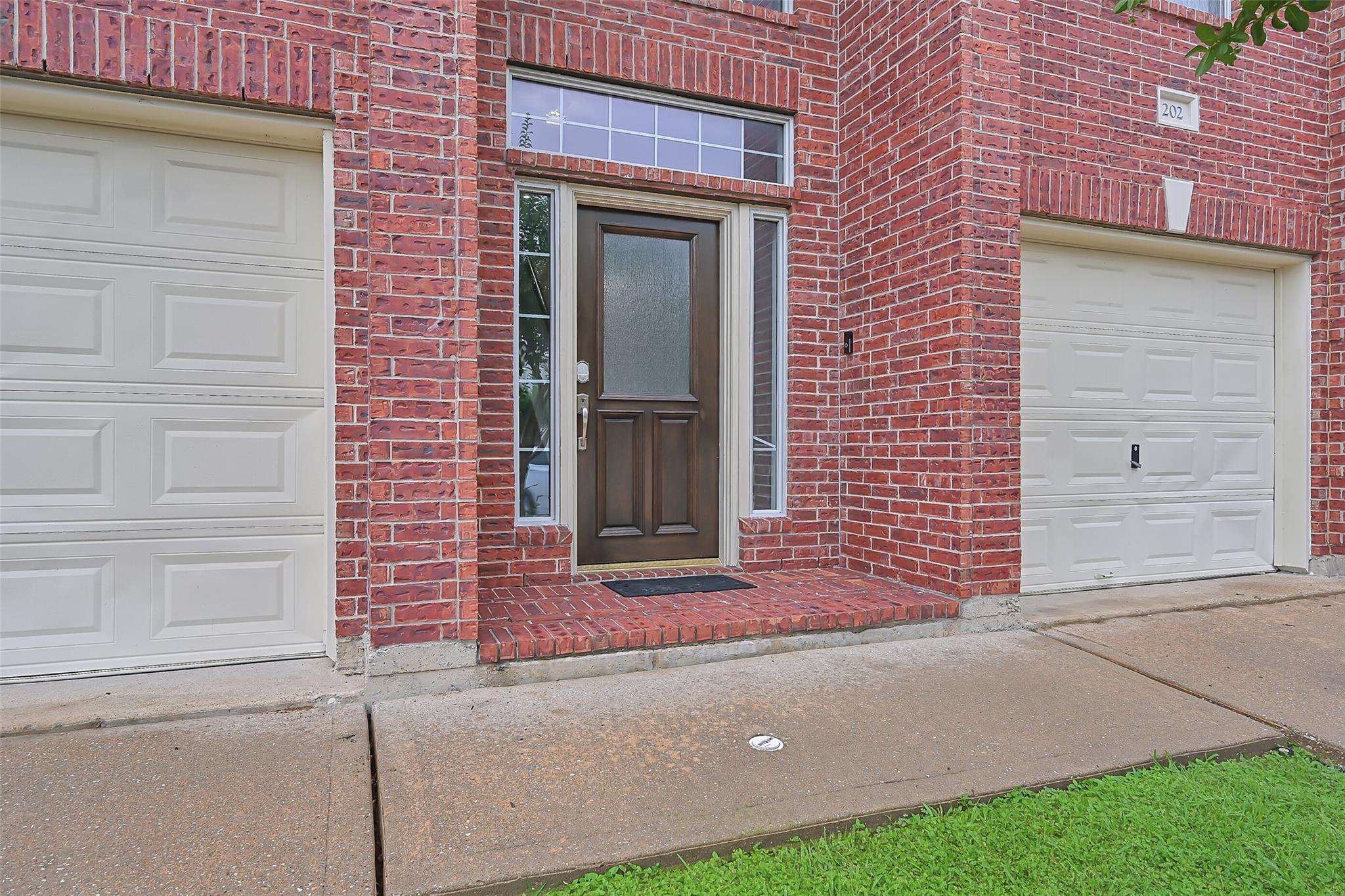 1408 S Friendswood Drive 202