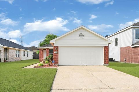 Photo of 5519 Coastal Way, Houston, TX 77085 (MLS # 24522330)
