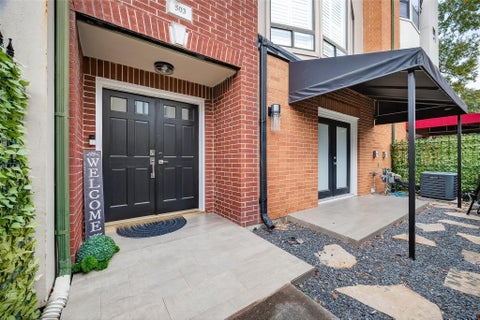 Photo of 503 Detering Street, Houston, TX 77007 (MLS # 44153200)