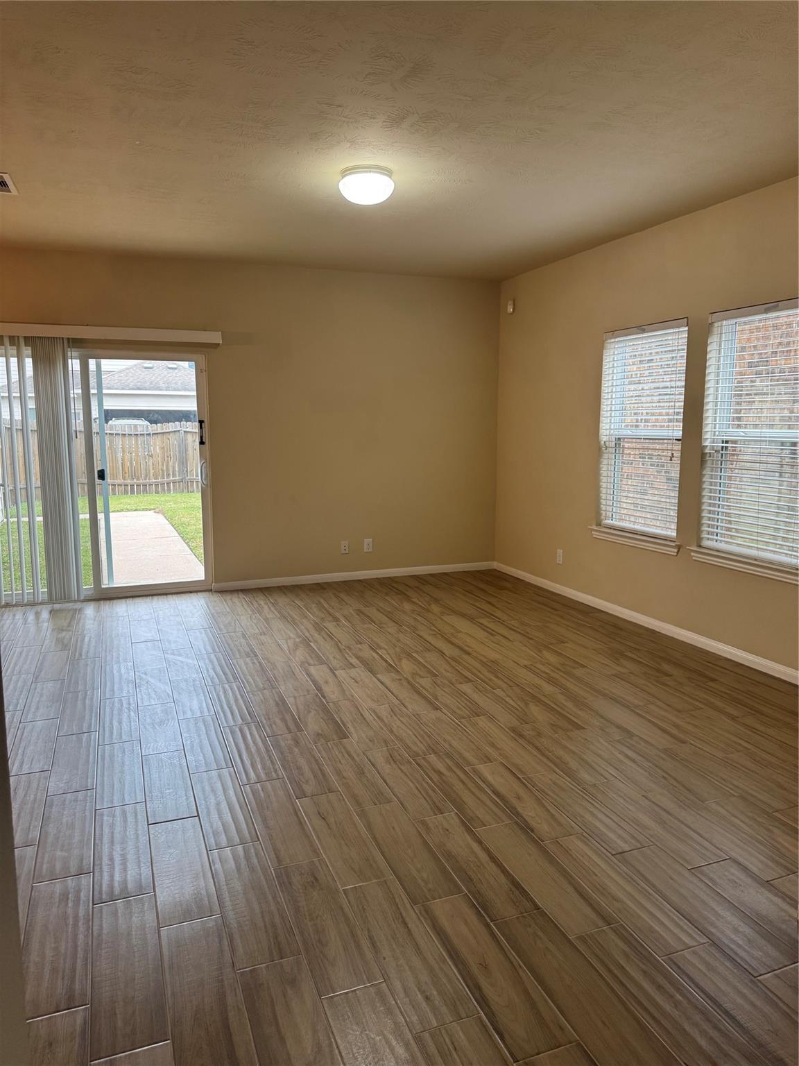 8127 Almera Falls