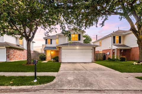 Photo of 11715 Evesborough Drive, Houston, TX 77099 (MLS # 70299327)