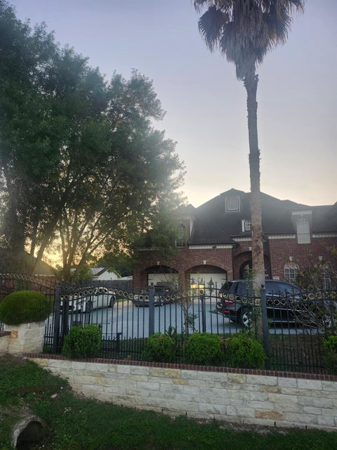 Photo of 6015 Ladonia Street, Arcola, TX 77583 (MLS # 93979338)