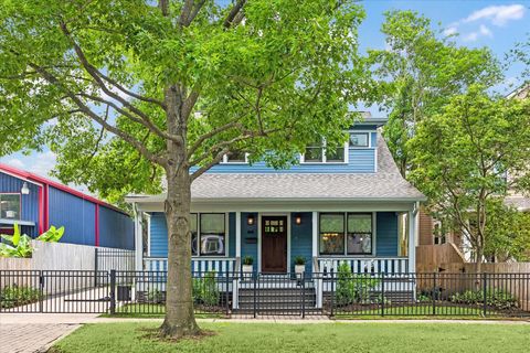 Photo of 943 Columbia Street, Houston, TX 77008 (MLS # 10220327)