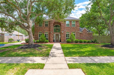 Photo of 409 Silverleaf Drive, Friendswood, TX 77546 (MLS # 47189873)