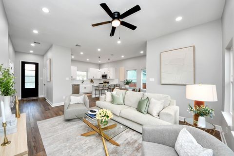 Photo of 4210 Tavenor Lane, Houston, TX 77047 (MLS # 760372)