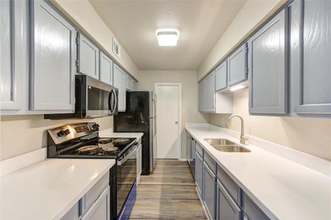 6500 Sands Point Drive 814 Houston TX 77074