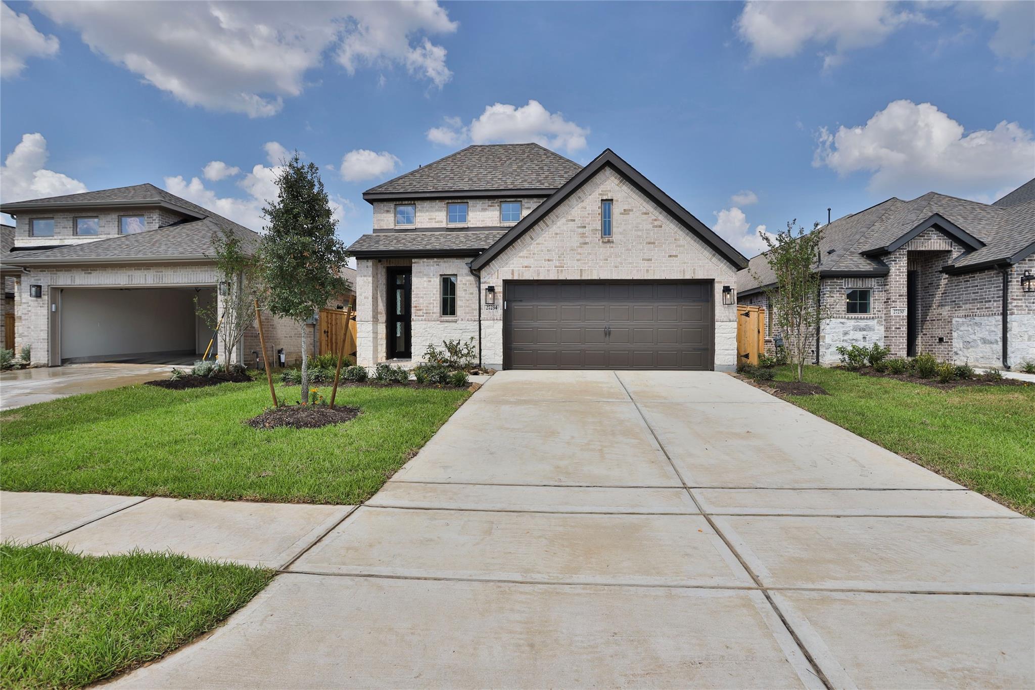 27234 Scarlet Paint Brush Drive