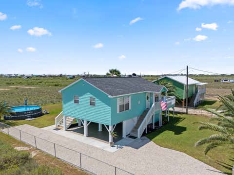 Photo of 15509 Oceania, Sargent, TX 77414 (MLS # 68480610)