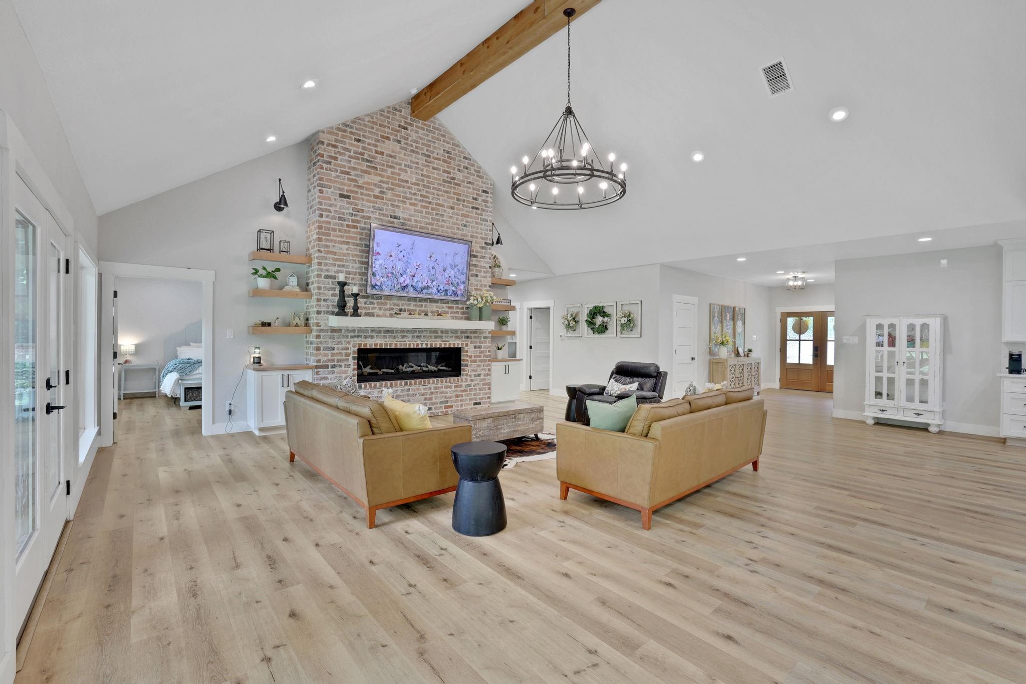 17320 Sycamore Trail