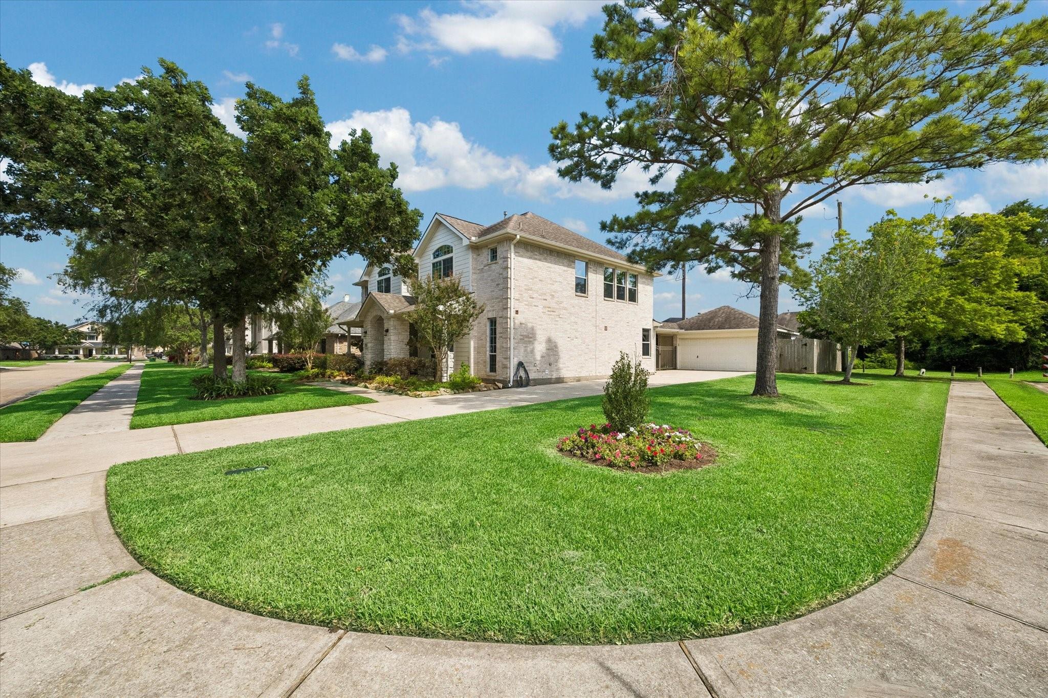 1622 Old Orchard Lane