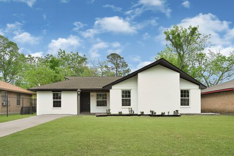 Photo of 10122 Rockaway Drive, Houston, TX 77016 (MLS # 32406453)