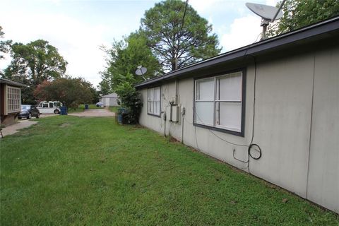 Tiny photo for 5422 Farley Drive #B, Houston, TX 77032 (MLS # 76837994)