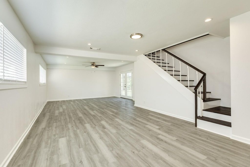 Photo of 124 Sage Street, Lake Jackson, TX 77566 (MLS # 1041755)