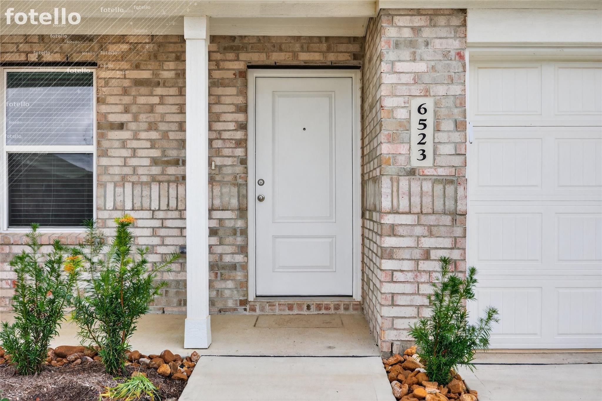 6523 Water Oak Green Lane