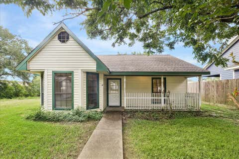 Photo of 512 Texas Street, Tomball, TX 77375 (MLS # 27217397)