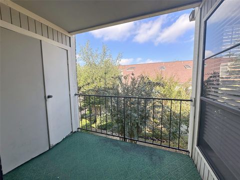 Tiny photo for 8100 Cambridge Street #104, Houston, TX 77054 (MLS # 9304864)
