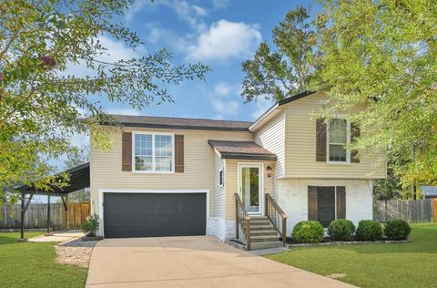 Photo of 3403 Dryburgh Court, Huffman, TX 77336 (MLS # 81471429)