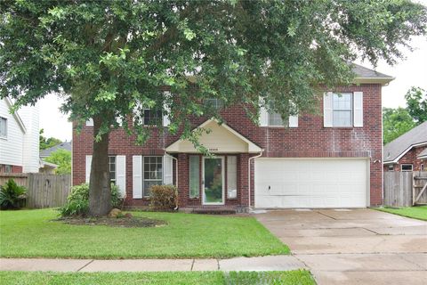 Photo of 16306 Ash Point Lane, Sugar Land, TX 77498 (MLS # 38790440)