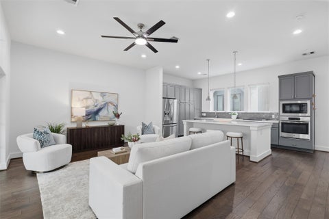 Photo of 1517 Weber Street #D, Houston, TX 77007 (MLS # 82584305)