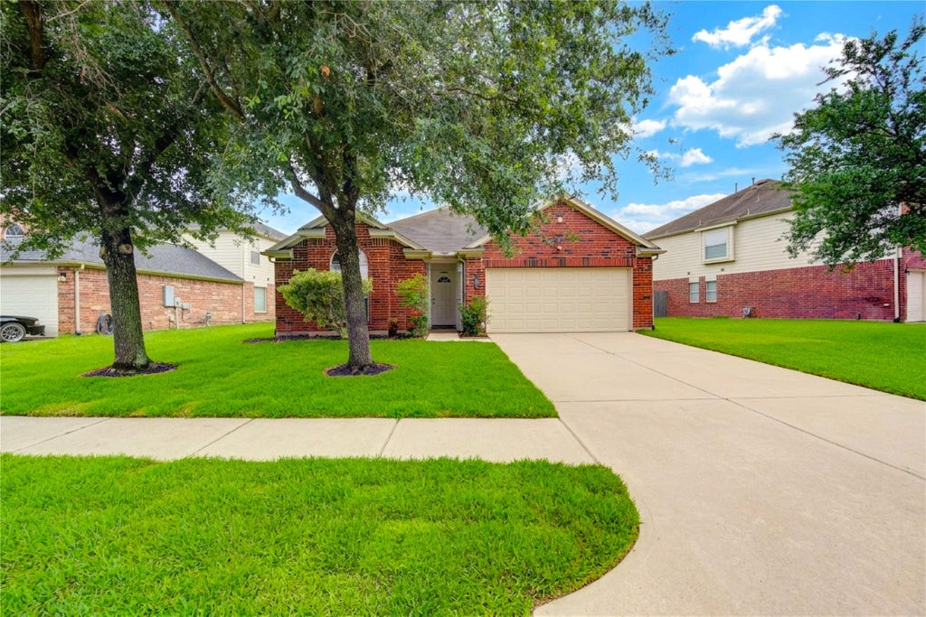 Photo of 14027 Coveney Drive, Houston, TX 77090 (MLS # 12349182)