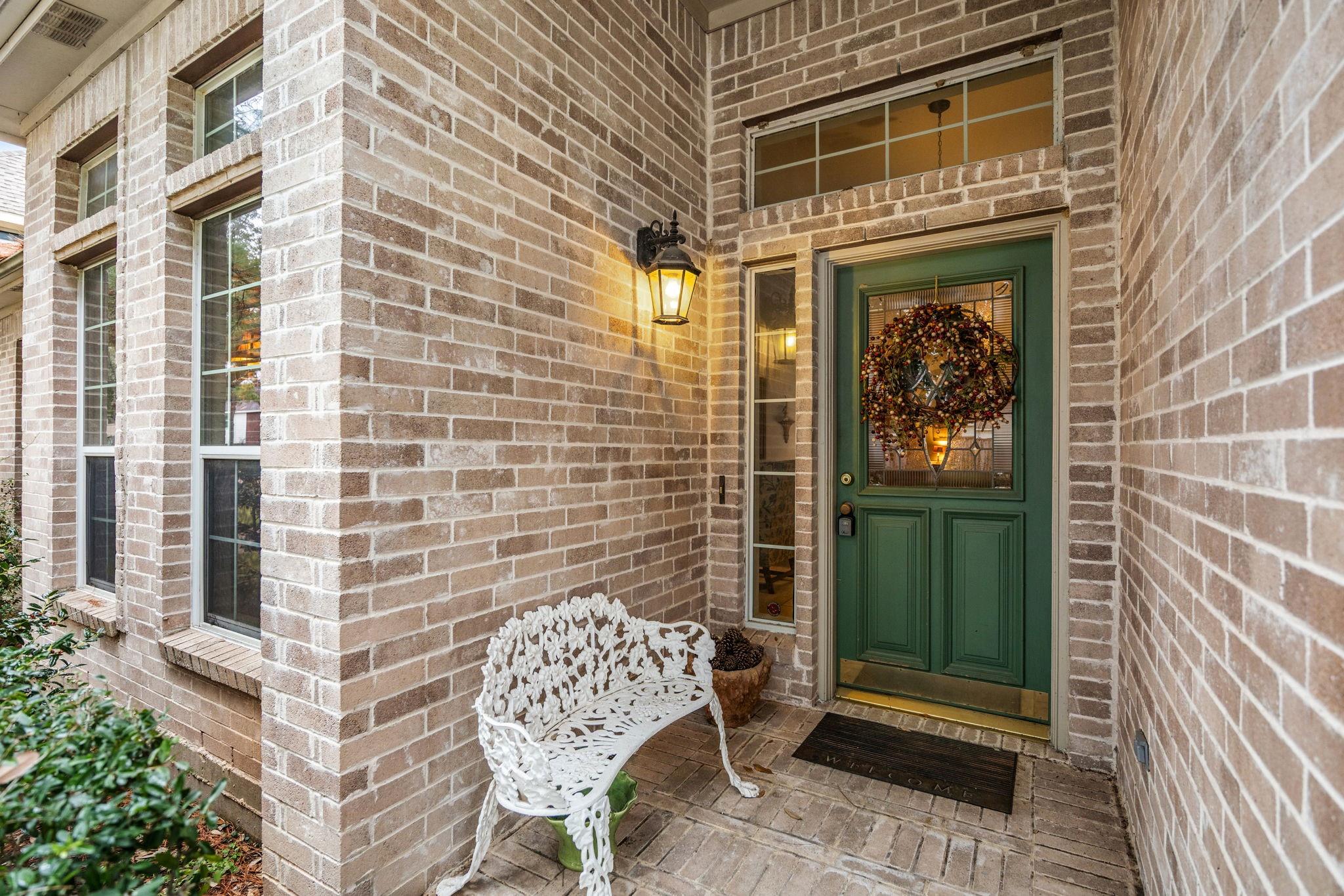 2706 Round Hill Court