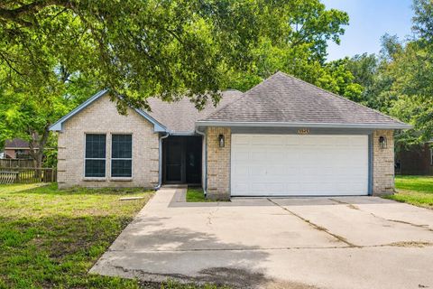 Photo of 5525 Main Street, Santa Fe, TX 77510 (MLS # 45341806)