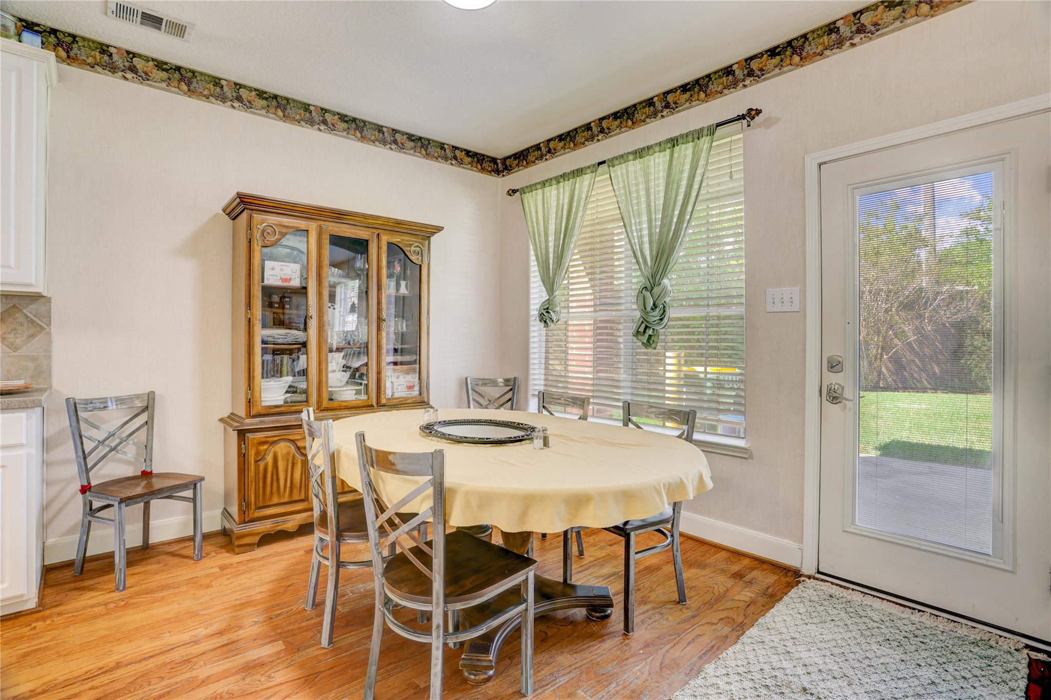 1505 Maple Leaf Court