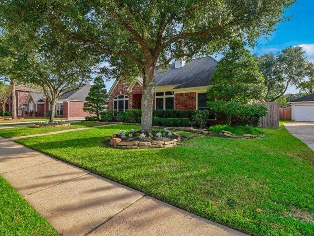 Photo of 2431 Alberton Lane, Pearland, TX 77584 (MLS # 40430886)