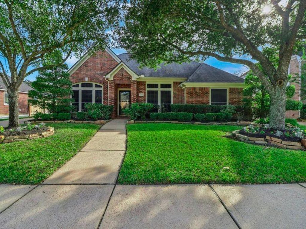 Photo of 2431 Alberton Lane, Pearland, TX 77584 (MLS # 40430886)