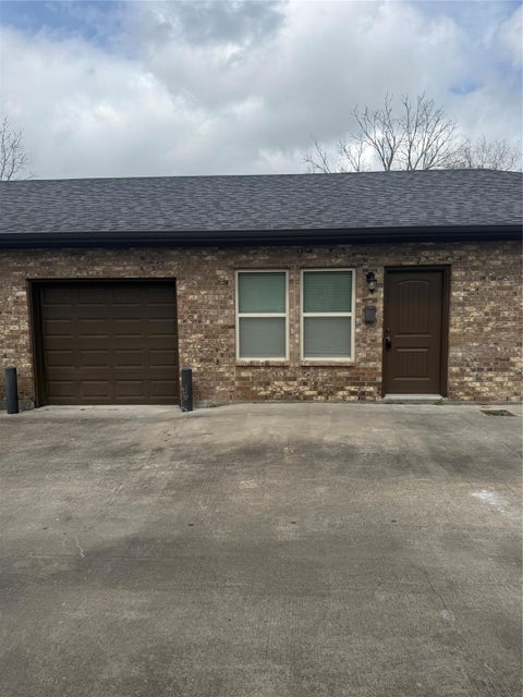 Photo of 312 N Ormsby Street #314, Alvin, TX 77511 (MLS # 64711330)