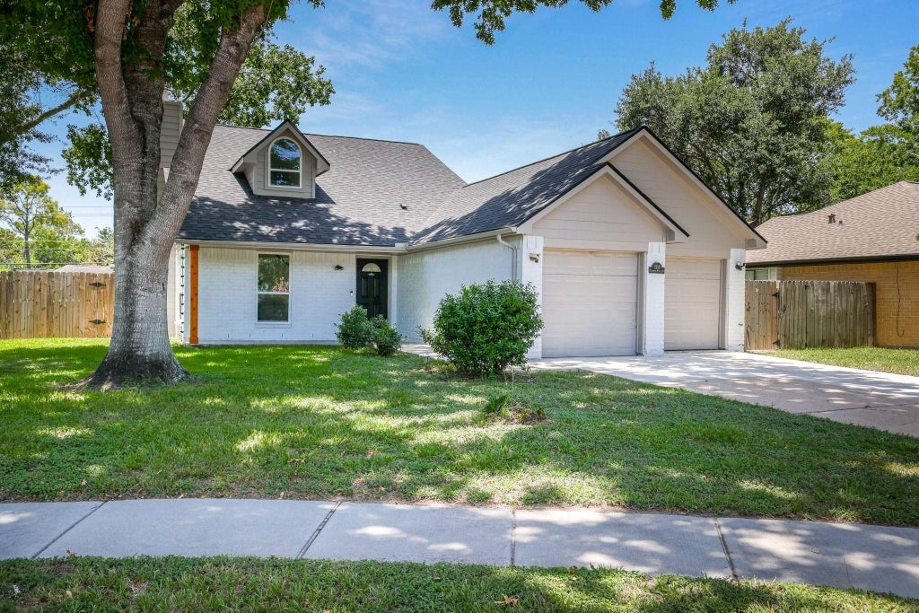 Photo of 2618 Harvest Moon Drive, Missouri City, TX 77489 (MLS # 44458511)
