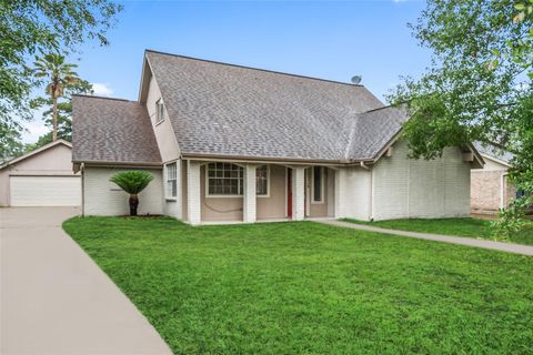 Photo of 10326 Greencreek Drive, Houston, TX 77070 (MLS # 9811566)