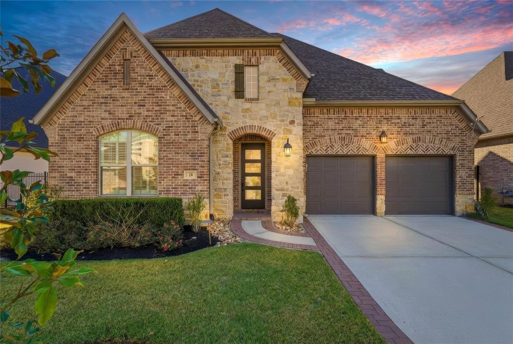 Photo of 73 Madrone Terrace Place, The Woodlands, TX 77375 (MLS # 86311409)