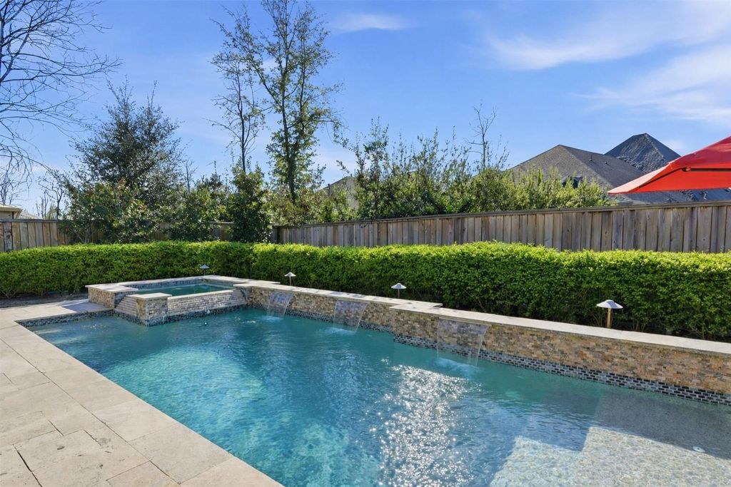 Photo of 73 Madrone Terrace Place, The Woodlands, TX 77375 (MLS # 86311409)