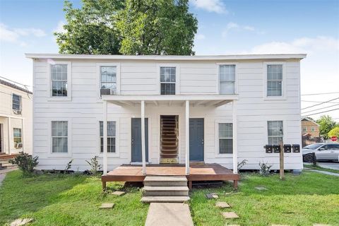 Photo of 1911 Benson Street #2, Houston, TX 77020 (MLS # 27839523)