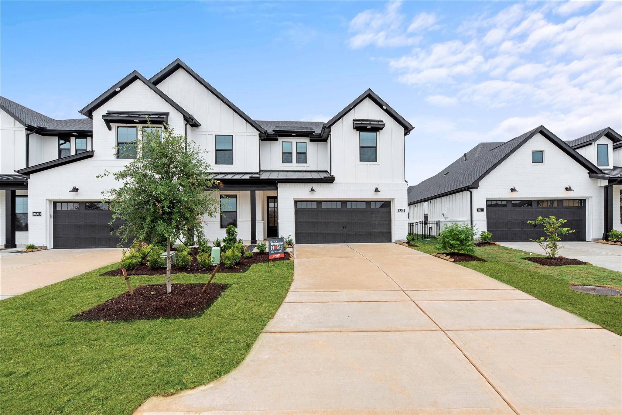 18207 W Shoreline Vista Lane