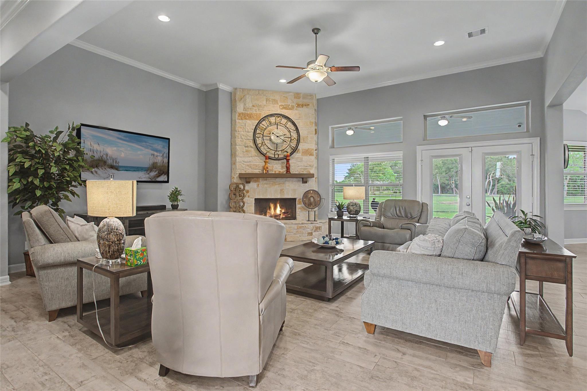 8550 Avenue L